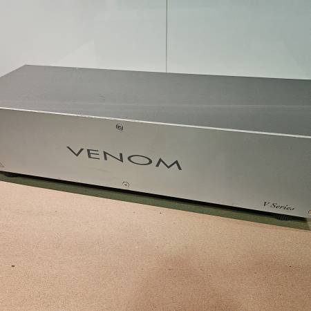 SHUNYATA Venom V6 - barrette secteur 6 prises – Image 1