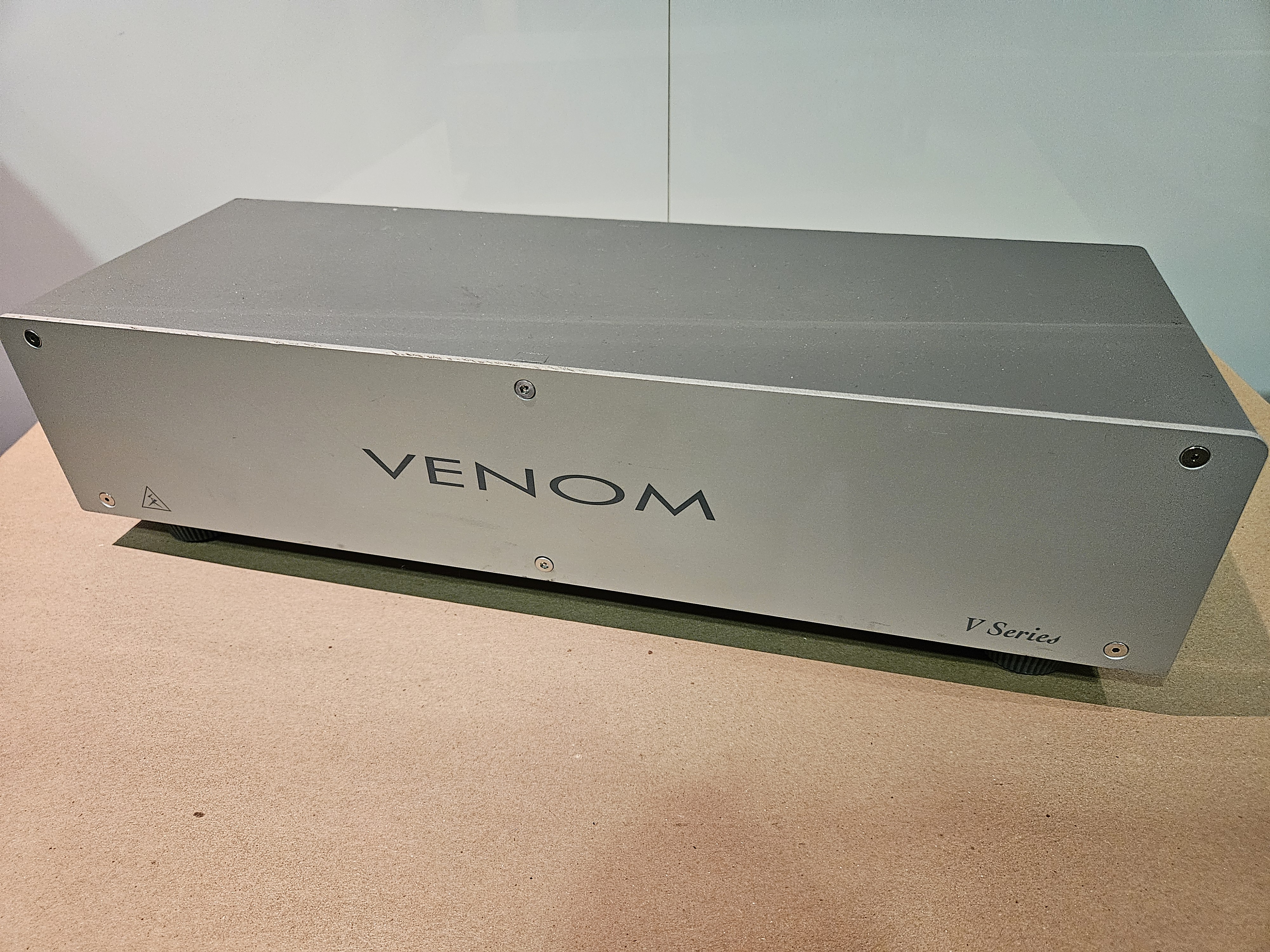 SHUNYATA Venom V6 – barrette secteur 6 prises