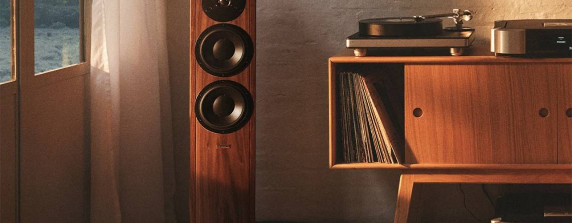 Dynaudio Contour Legacy : enceinte colonne haut de gamme entre héritage danois et performance contemporaine